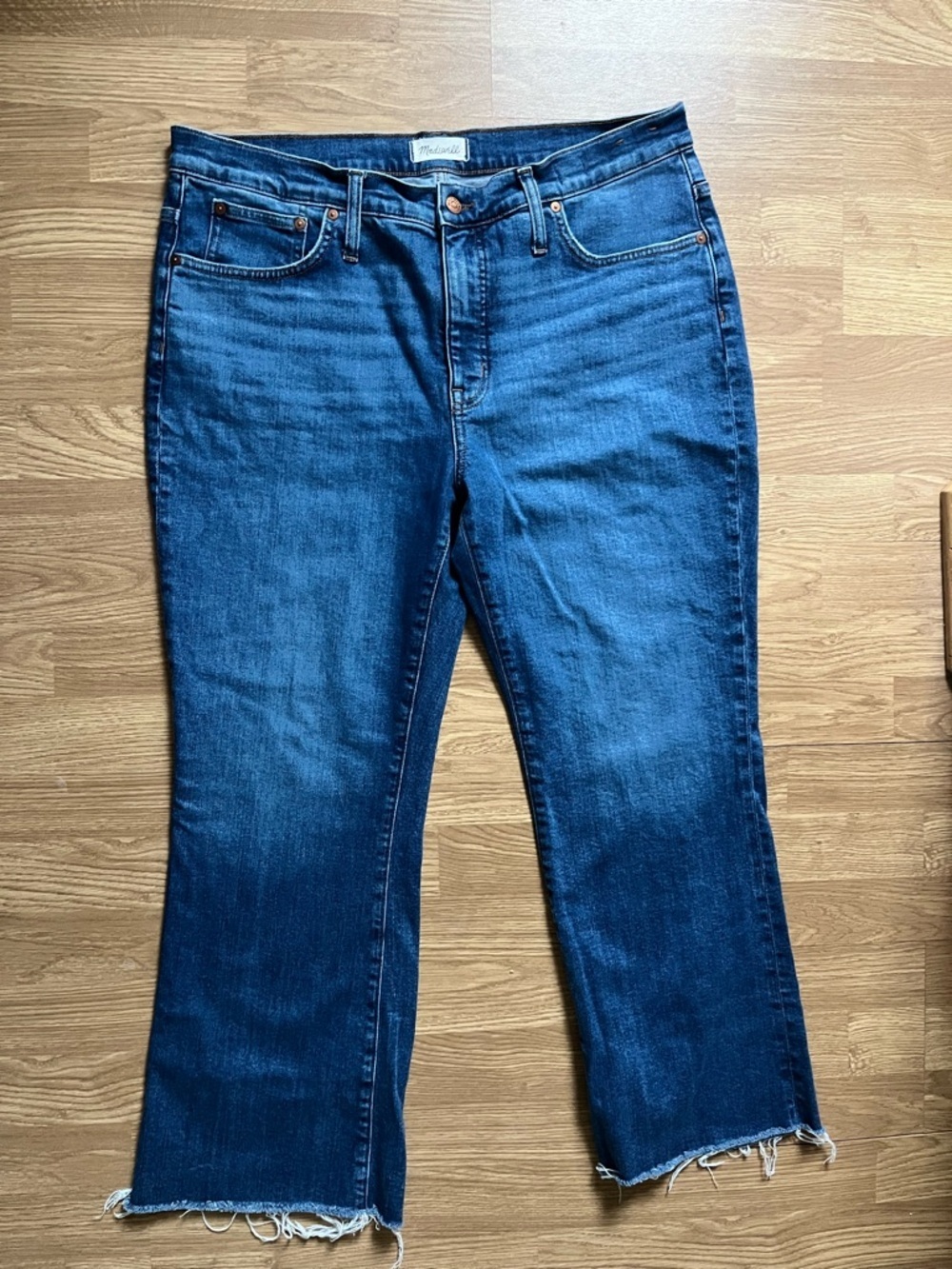 Madewell mid rise kick out jeans - Picture 2 of 15